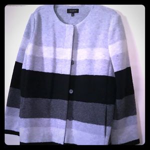 Countryside classic! On trend for fall. Wool coat from Talbots XL. Warm and cozy